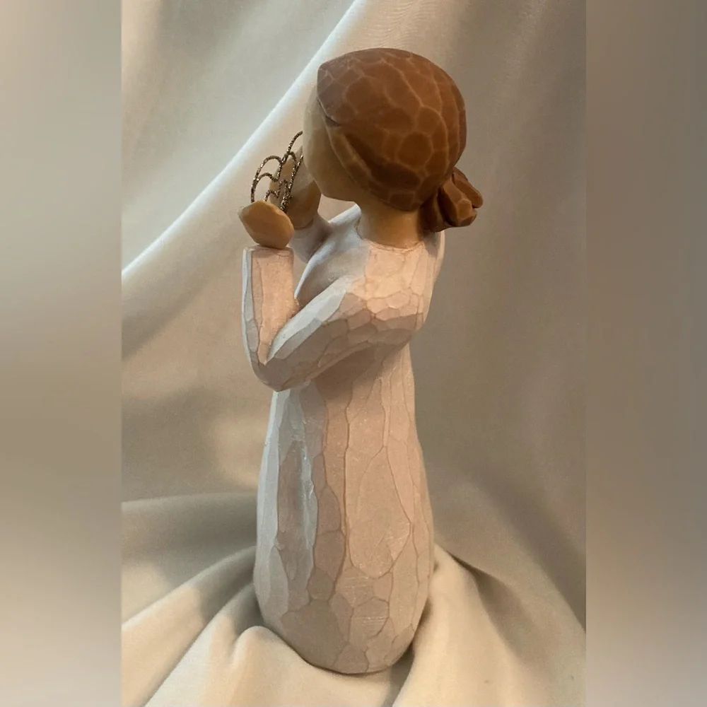 Willow Tree Lots of Love Figurine with Triple Silver Heart Size 5.25”